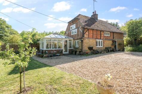Fittleworth Road, Wisborough Green... 2 bed detached house for sale