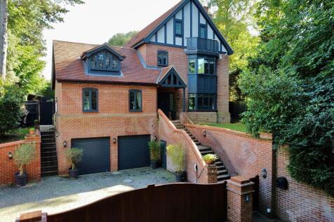 5 bedroom detached house for sale
