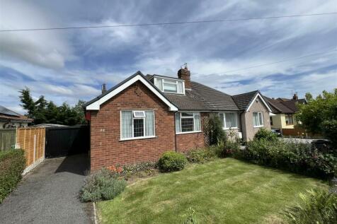 3 bedroom semi-detached bungalow for sale