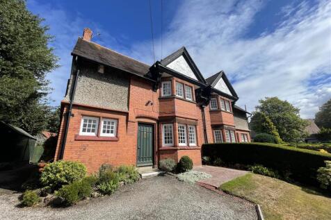 4 bedroom semi-detached house for sale