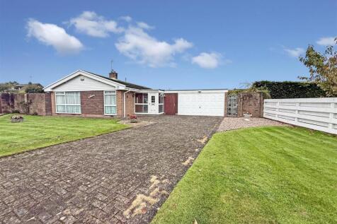 Trent Way, Gayton, Wirral 3 bed detached bungalow for sale