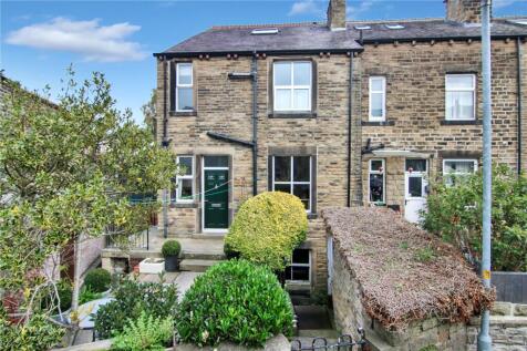 4 bedroom end of terrace house for sale