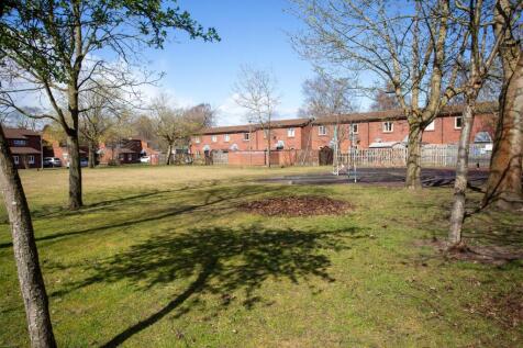 Hollis Crescent, Strensall, York 2 bed terraced house for sale