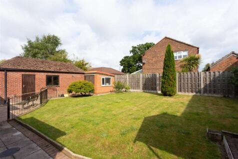 The Village, Wigginton, York 3 bed detached bungalow for sale