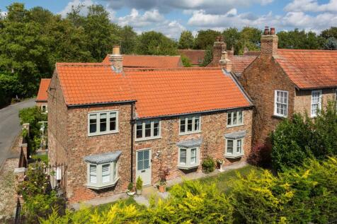 The Village, Strensall, York 4 bed cottage for sale