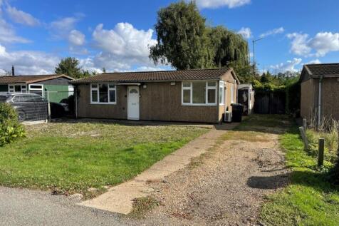 2 bedroom bungalow for sale