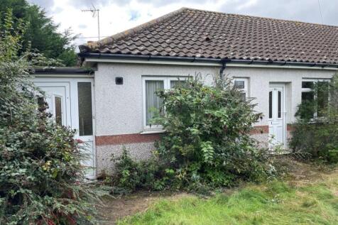 2 bedroom semi-detached bungalow for sale