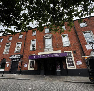 Studio flat for sale
