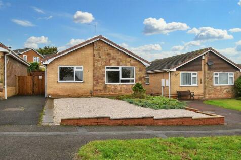 2 bedroom detached bungalow for sale