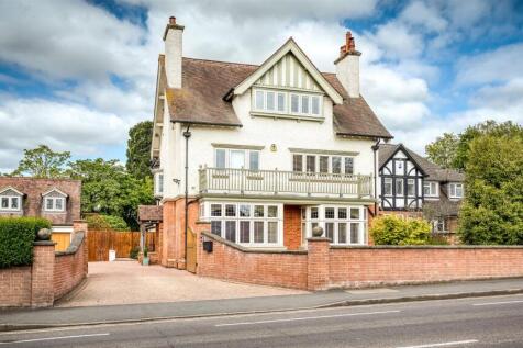 6 bedroom detached house for sale