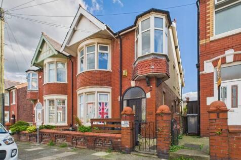 Block of apartments for sale