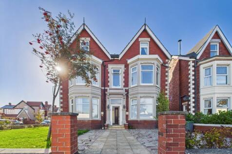 Block of apartments for sale