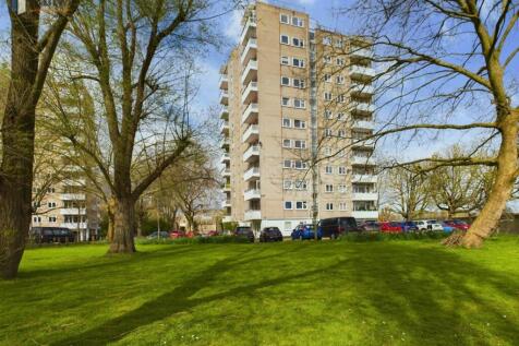 Fitzhugh Grove, London SW18 2 bed flat for sale