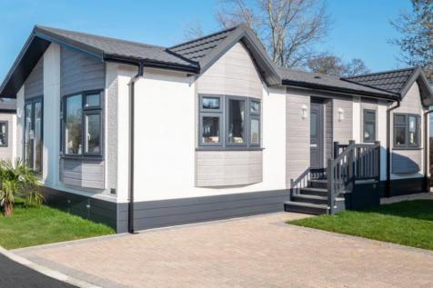 Clacton on Sea 2 bed park home for sale