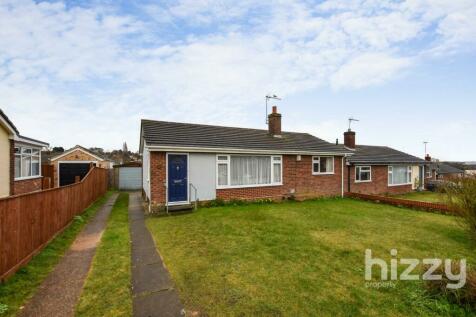 3 bedroom semi-detached bungalow for sale