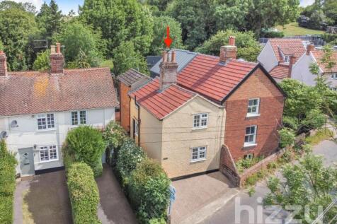 2 bedroom semi-detached house for sale