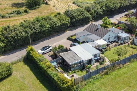 Newbourne Road, Waldringfield IP12 3 bed detached bungalow for sale