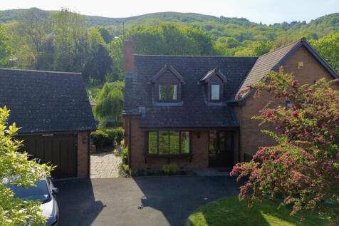 Worcestershire WR14 4 bed detached house for sale