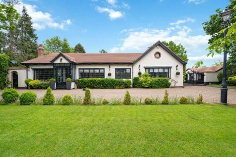 448 Norton Lane, Earlswood, Solihull 4 bed detached bungalow for sale