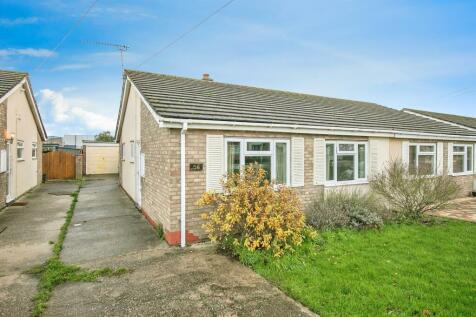 2 bedroom semi-detached bungalow for sale