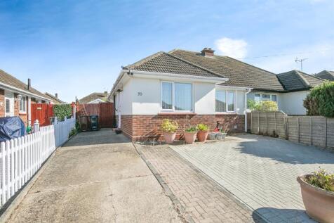 2 bedroom semi-detached bungalow for sale