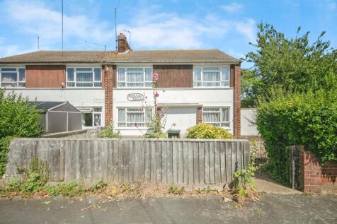 2 bedroom ground floor flat for sale
