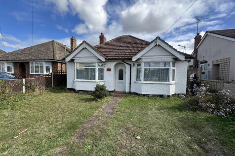 2 bedroom detached bungalow for sale