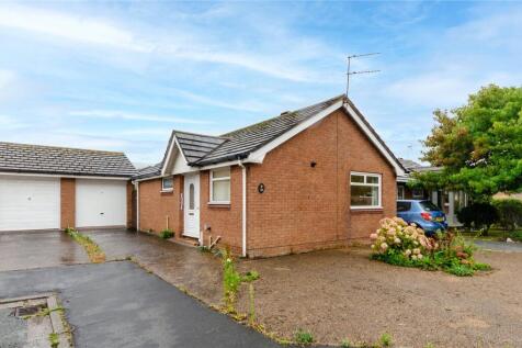 Kingsway, Llandudno, Conwy, LL30 2 bed bungalow for sale
