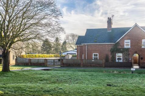Malton YO17 3 bed cottage for sale