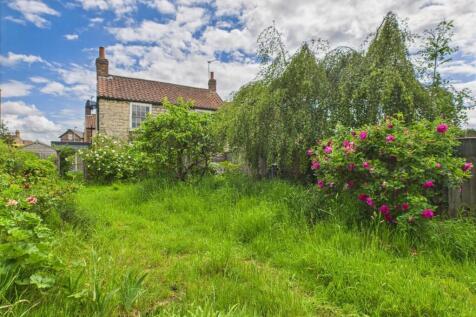 Scarborough Road, Malton YO17 2 bed cottage for sale