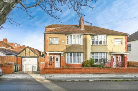 4 bedroom semi-detached house for sale