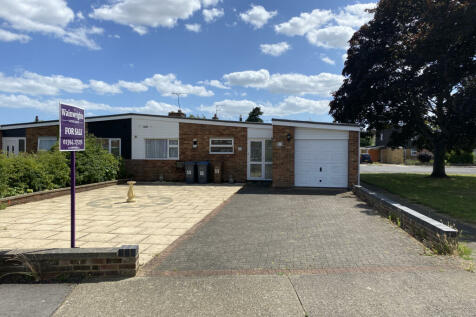 2 bedroom semi-detached bungalow for sale