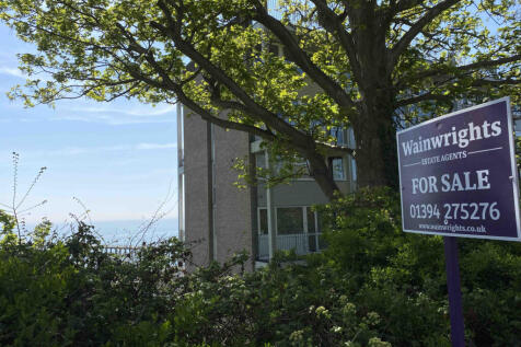 2 bedroom maisonette for sale