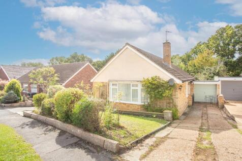 2 bedroom detached bungalow for sale