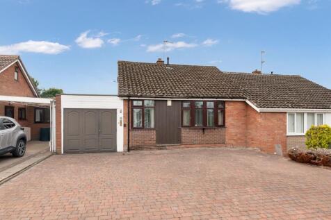2 bedroom semi-detached bungalow for sale