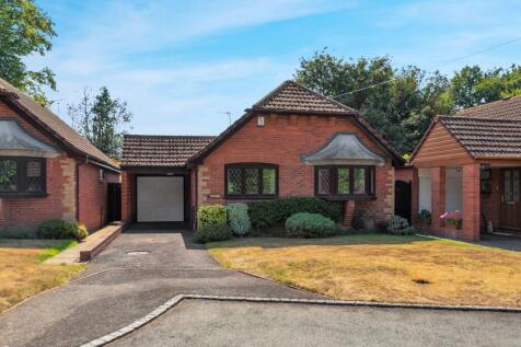 Bearnett Drive, Wolverhampton, WV4 2 bed detached bungalow for sale