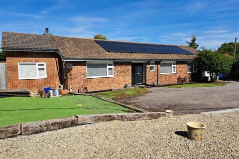 5 bedroom detached bungalow for sale