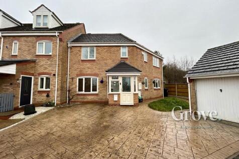 Deer Park Gardens, Halesowen 3 bed end of terrace house for sale