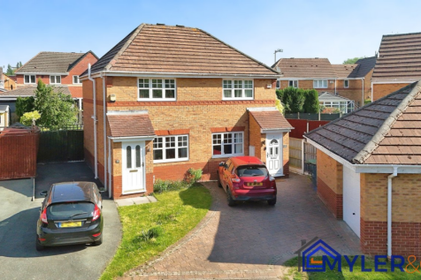 2 bedroom semi-detached house for sale