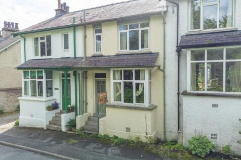 6 Aikrigg Avenue 3 bed terraced house for sale