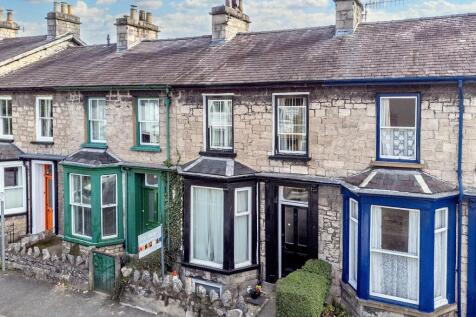 5 Green Road 2 bed terraced house for sale
