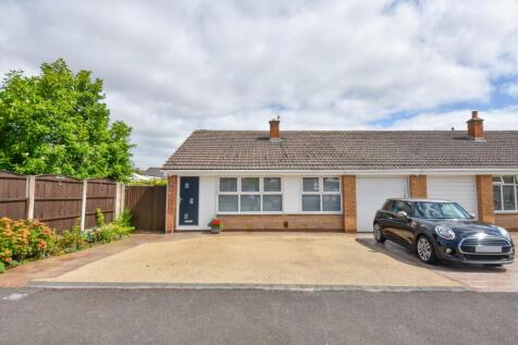 Cranfield Road, Marus Bridge, Wigan... 2 bed semi