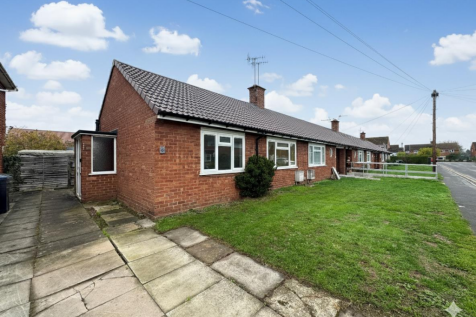 1 bedroom terraced bungalow for sale