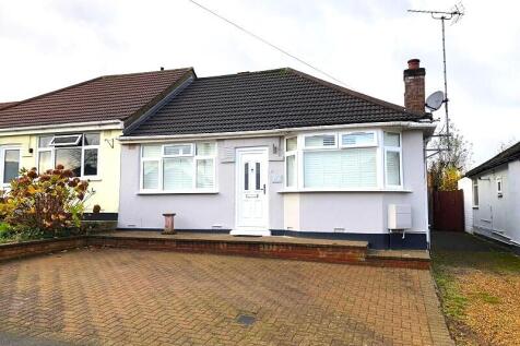 2 bedroom semi-detached bungalow for sale