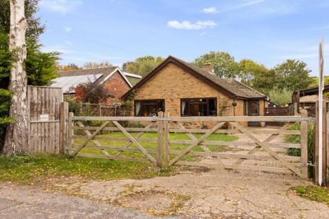 St. Marys Lane, Binbrook, Market... 3 bed bungalow for sale