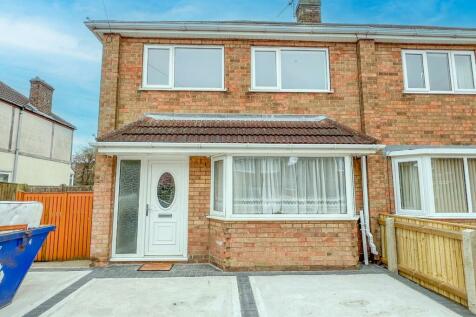 3 bedroom semi-detached house for sale