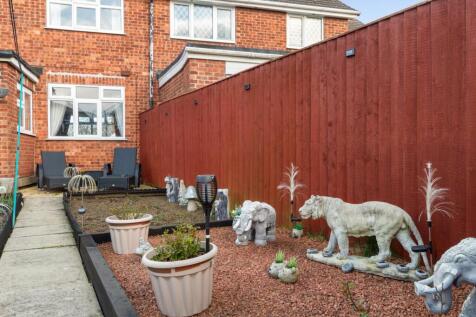Ancaster Avenue, Grimsby, DN33 4 bed semi