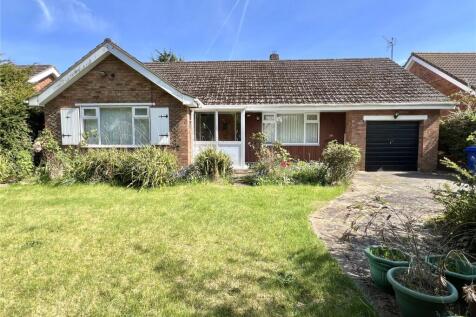 Radcliffe Road, Healing, Grimsby, DN41 3 bed bungalow for sale