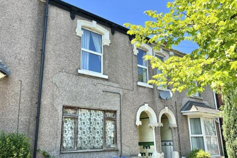 Hainton Avenue, Grimsby, N E Lincs, DN32 2 bed flat for sale