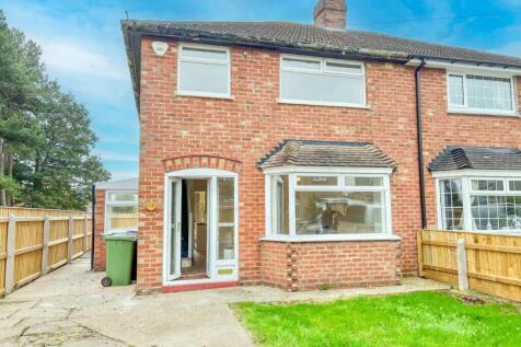 Tattershall Avenue, Grimsby... 3 bed semi